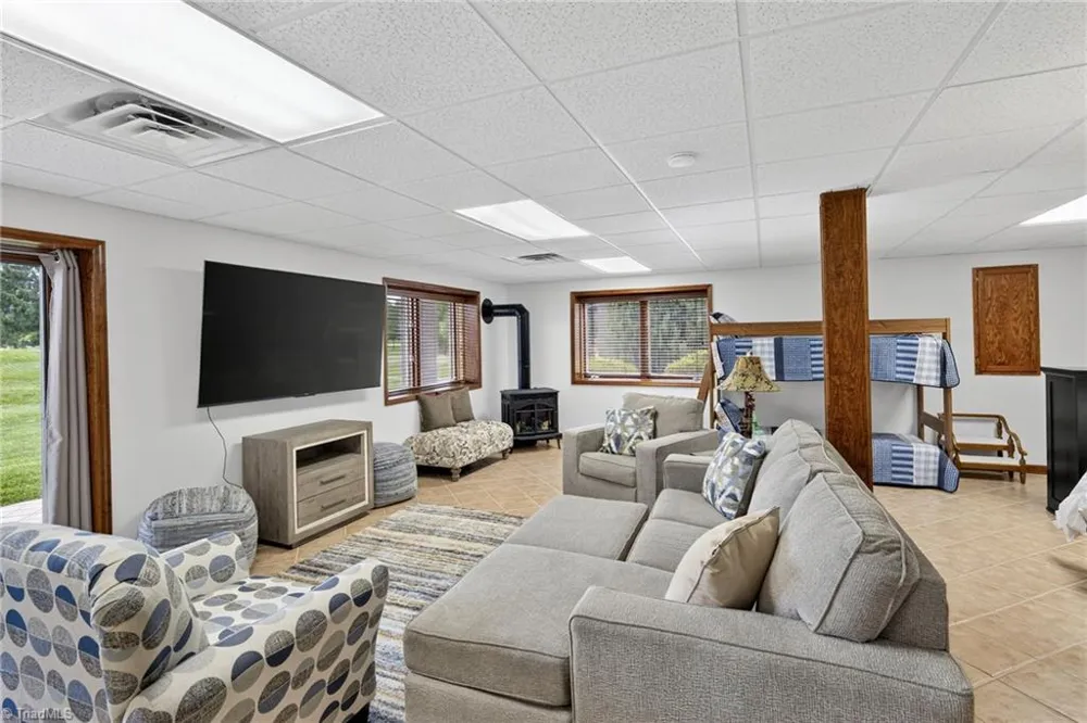 233 Lakeview Place #D-2 Jefferson, NC 27640