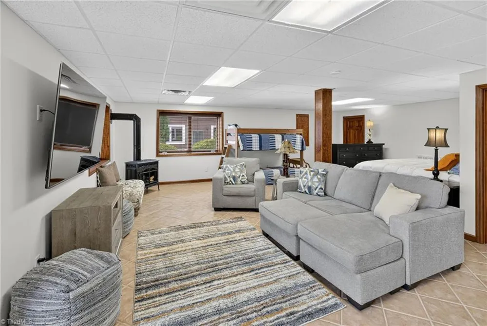 233 Lakeview Place #D-2 Jefferson, NC 27640
