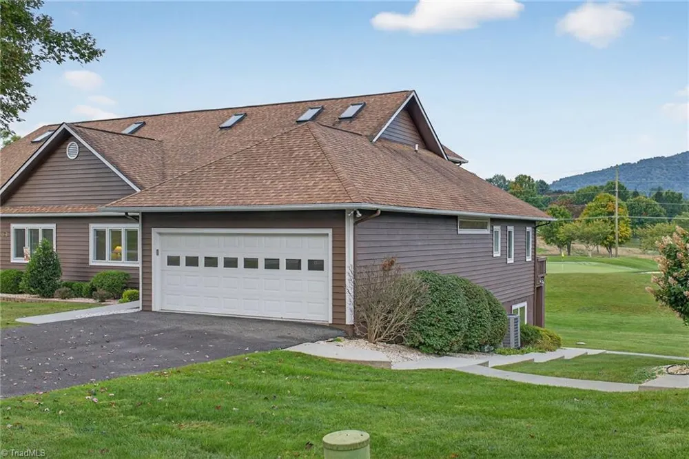 233 Lakeview Place #D-2 Jefferson, NC 27640