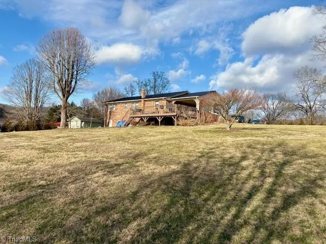 927 Shingle Gap Road Purlear, NC 28665