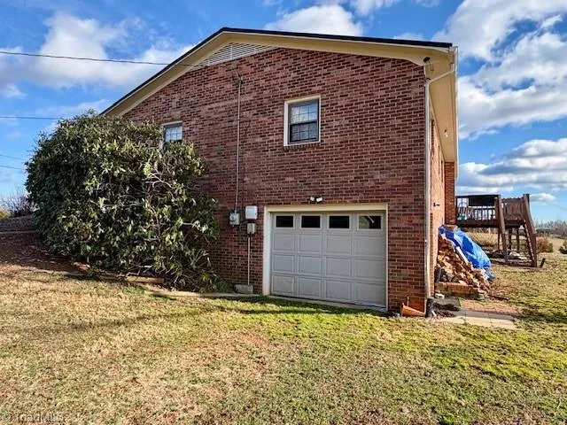 927 Shingle Gap Road Purlear, NC 28665