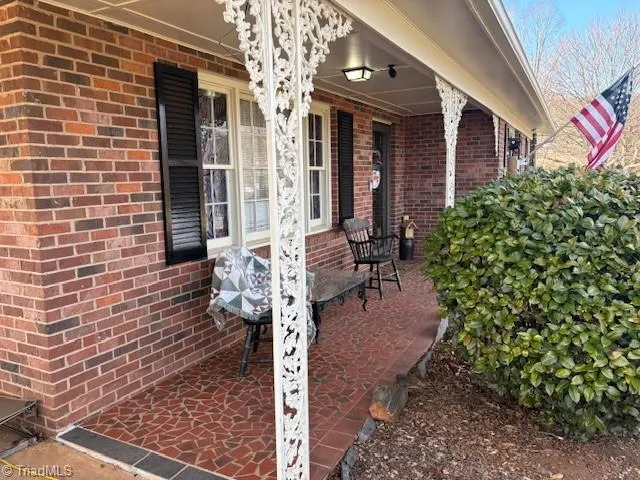 927 Shingle Gap Road Purlear, NC 28665