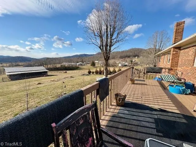 927 Shingle Gap Road Purlear, NC 28665