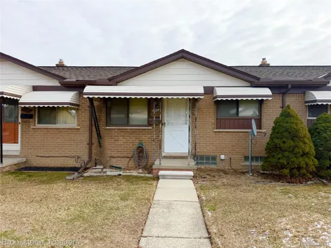 8401 18 Mile Road #196