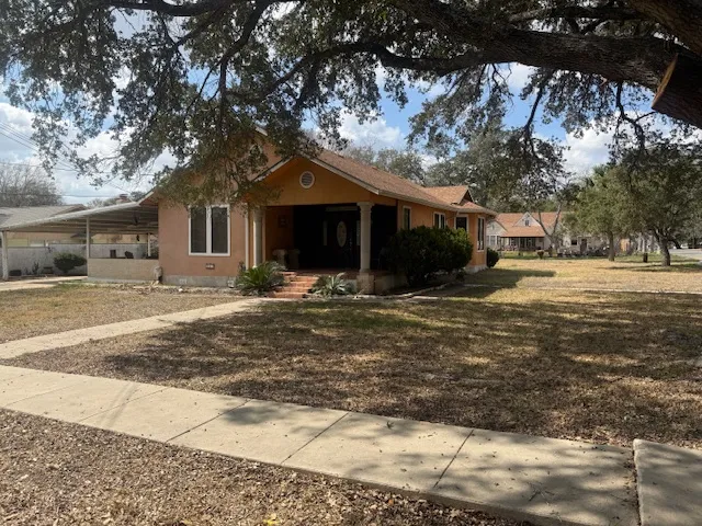 600 Pecan Avenue Luling, TX 78648