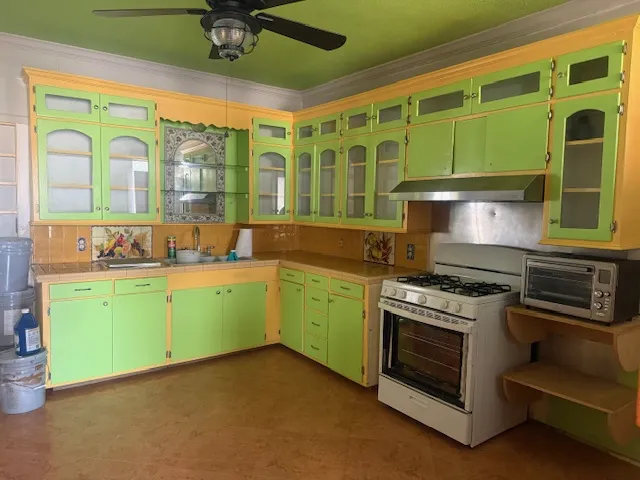 600 Pecan Avenue Luling, TX 78648