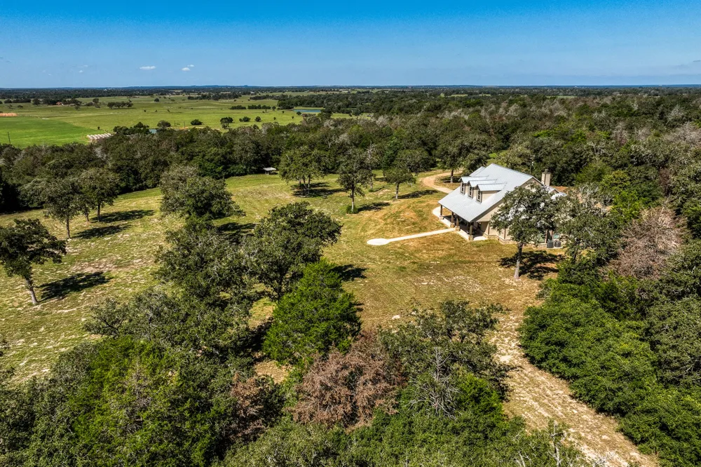 3336 County Road 326 Lexington, TX 78947