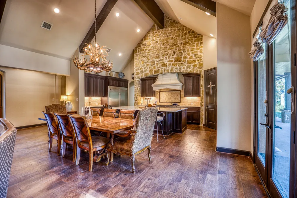 3336 County Road 326 Lexington, TX 78947