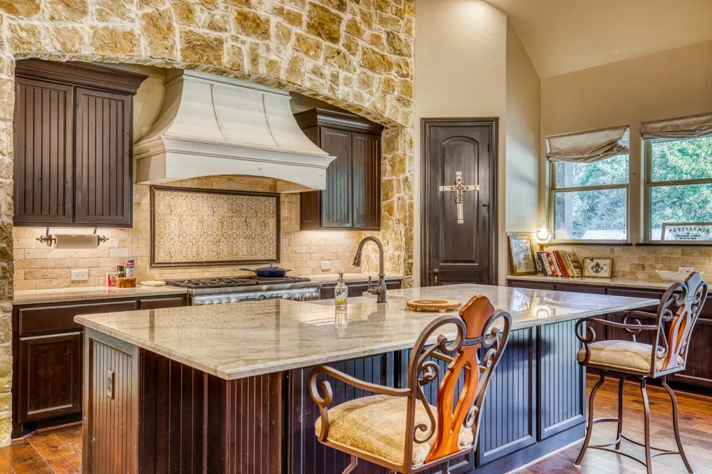 3336 County Road 326 Lexington, TX 78947