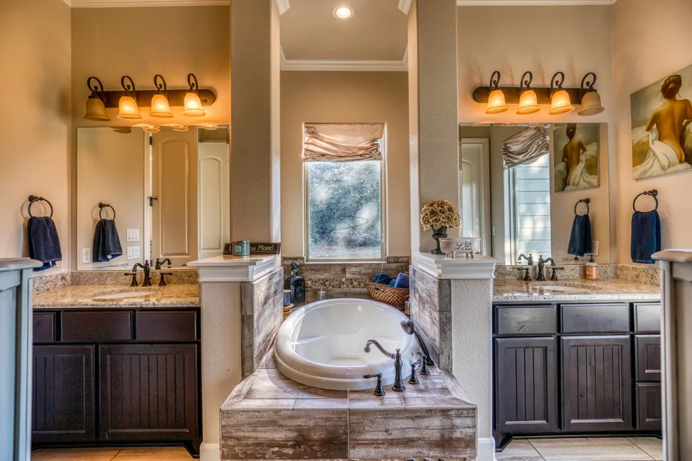 3336 County Road 326 Lexington, TX 78947