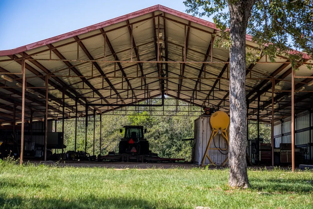3336 County Road 326 Lexington, TX 78947