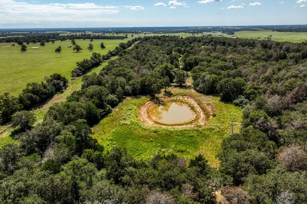 3336 County Road 326 Lexington, TX 78947