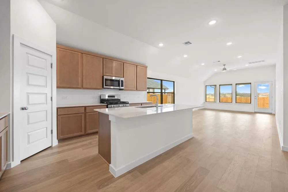 102 Malibu Hutto, TX 78634