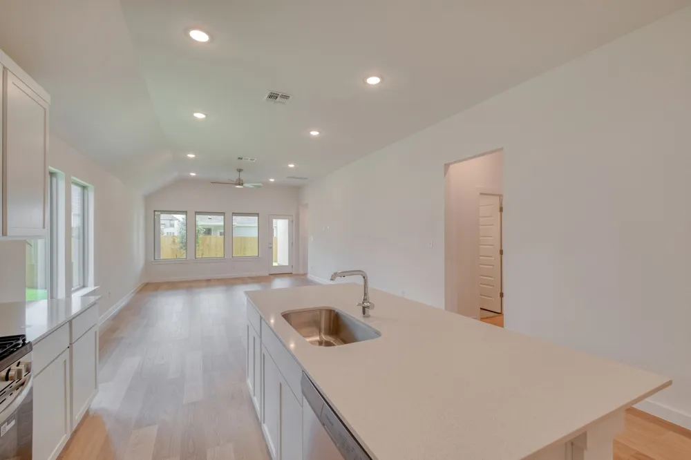 102 Malibu Hutto, TX 78634