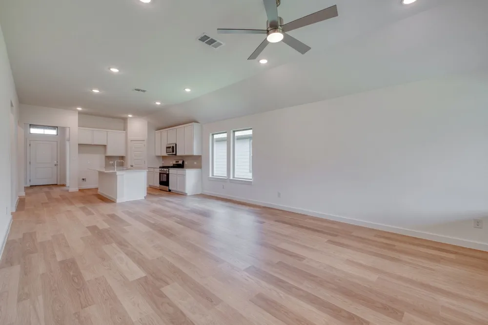102 Malibu Hutto, TX 78634