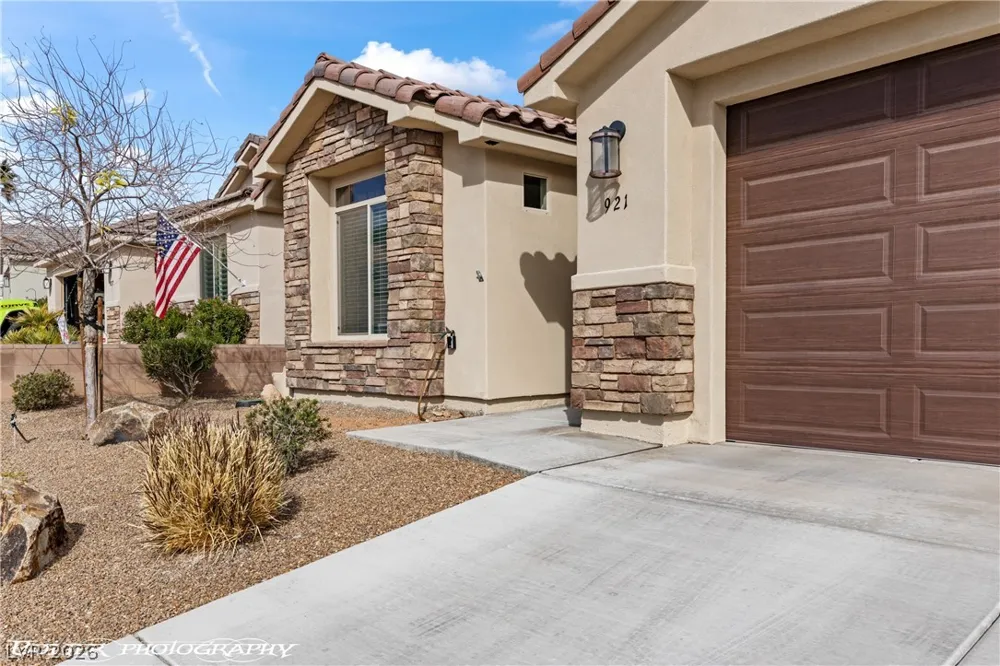 921 Shadow Hawk Ridge Mesquite, NV 89027