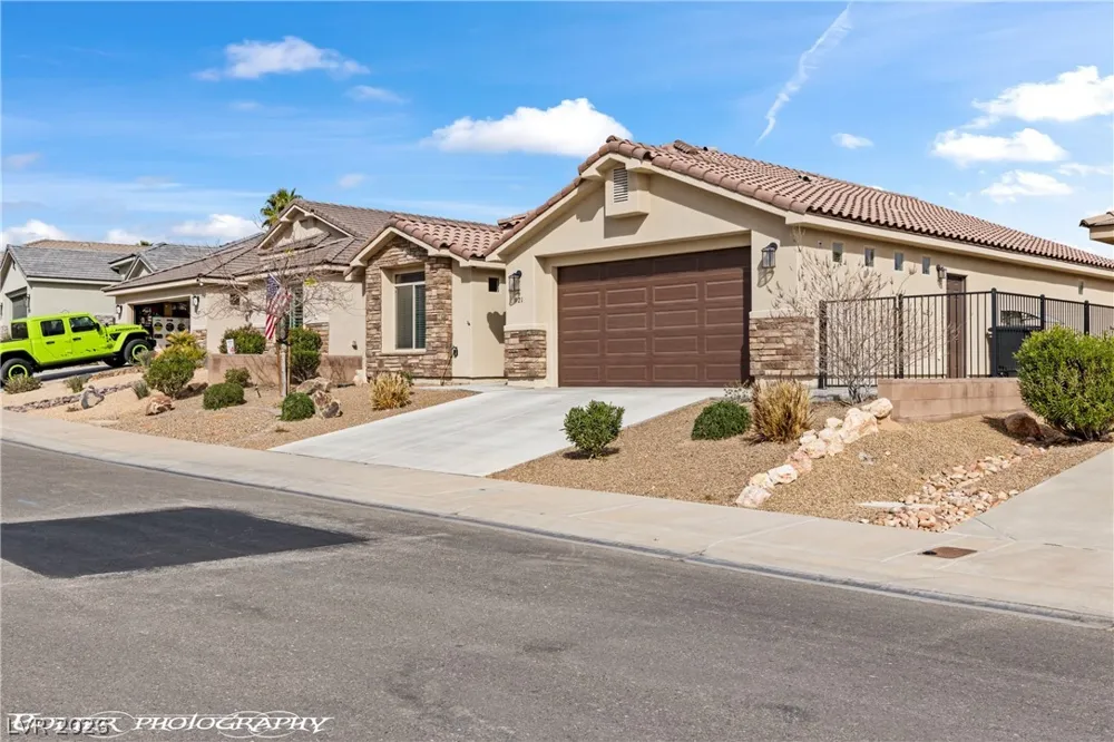 921 Shadow Hawk Ridge Mesquite, NV 89027