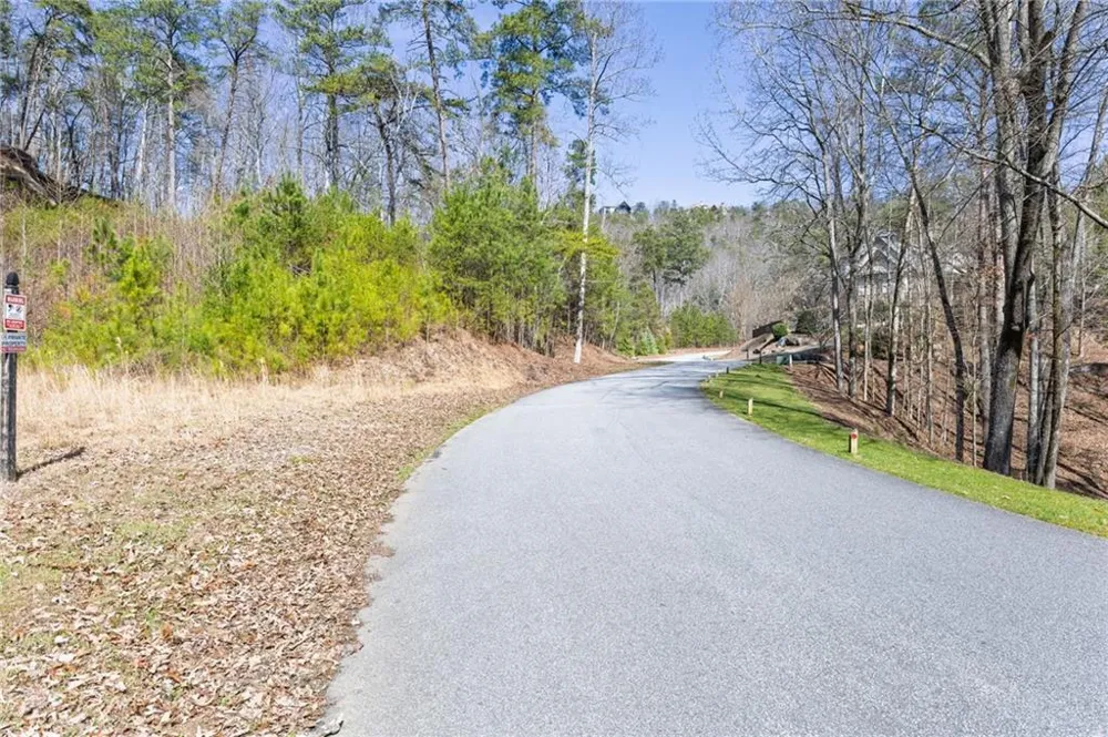 53 Somerset Lane Cartersville, GA 30121