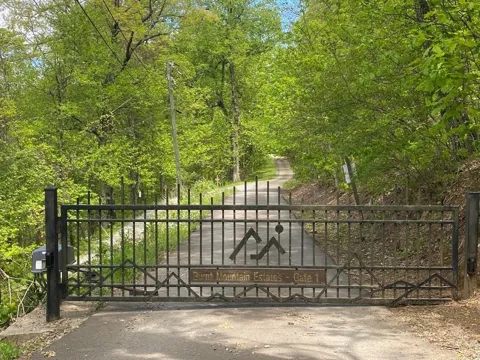 000 Burnt Mountain Cove Road