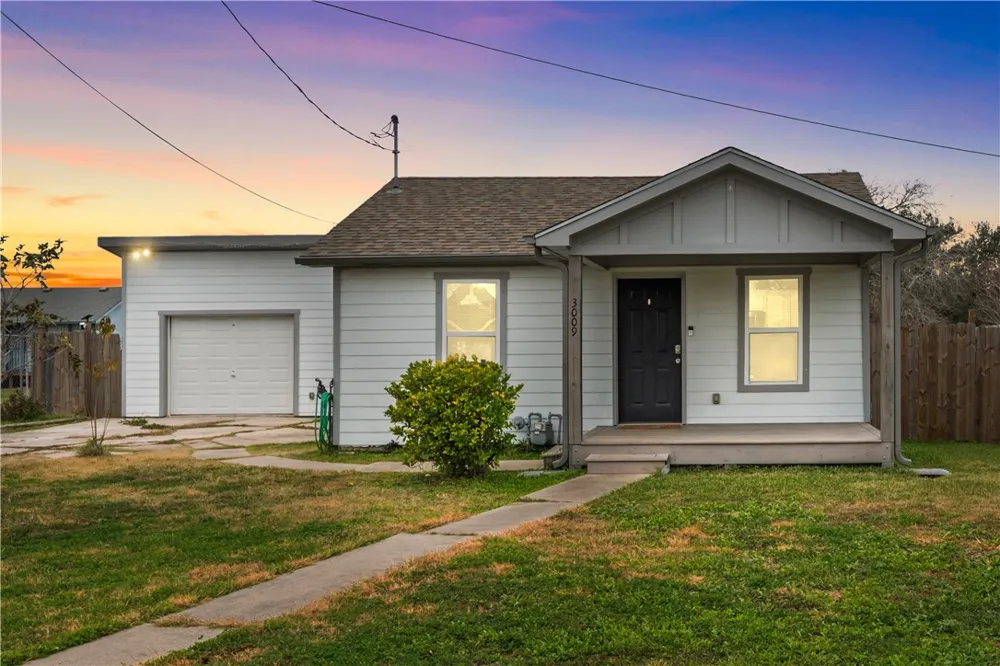 3009 Blake Corpus Christi, TX 78405