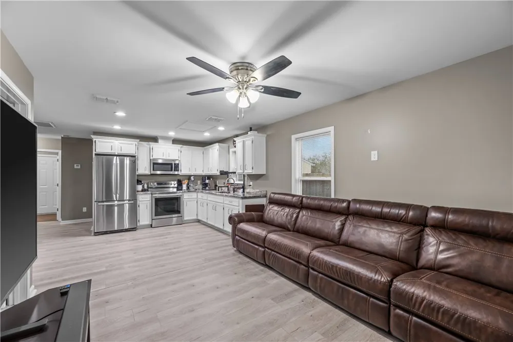 3009 Blake Corpus Christi, TX 78405