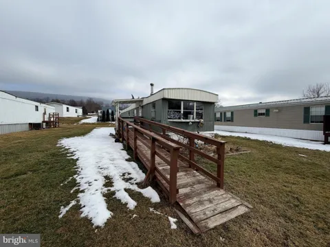 32 HILLSIDE ESTATES