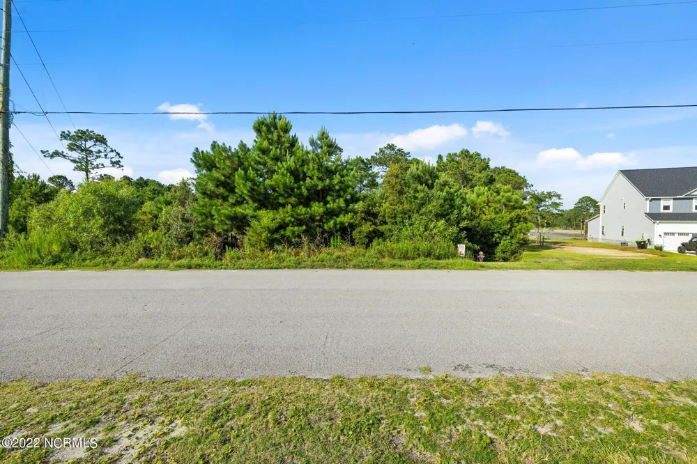 276 E Ivybridge Drive Hubert, NC 28539