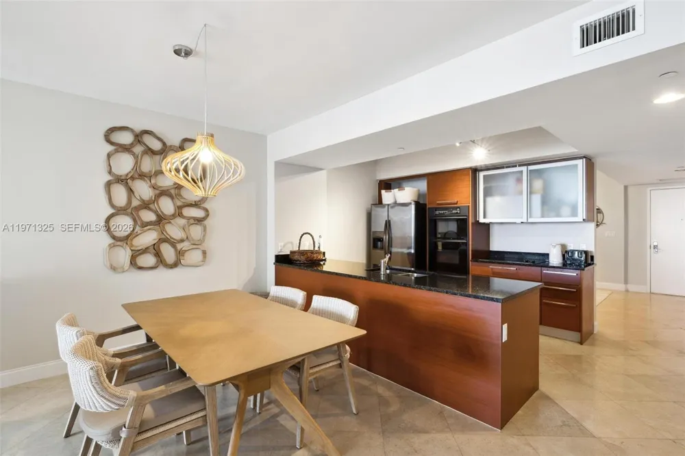 1830 S OCEAN DR #2811 Hallandale Beach, FL 33009