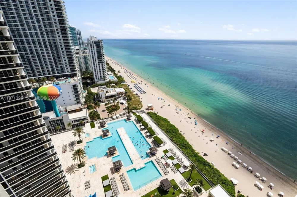 1830 S OCEAN DR #2811 Hallandale Beach, FL 33009