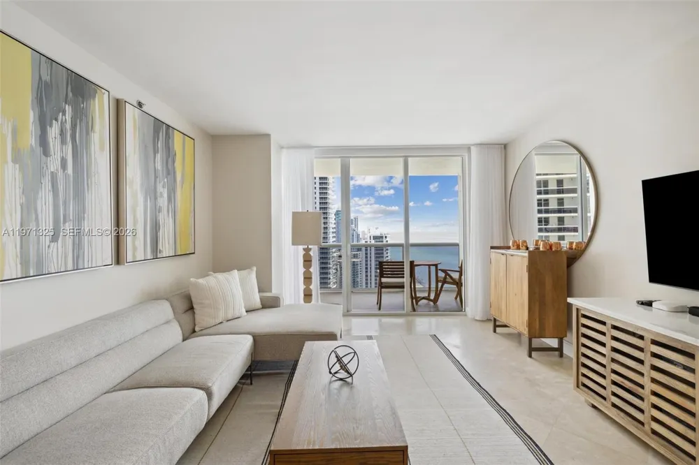 1830 S OCEAN DR #2811 Hallandale Beach, FL 33009