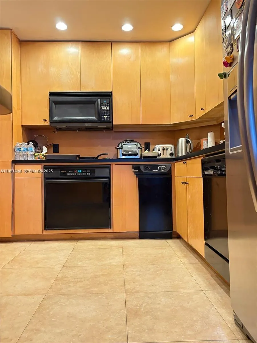 1965 S Ocean Dr #2F Hallandale Beach, FL 33009