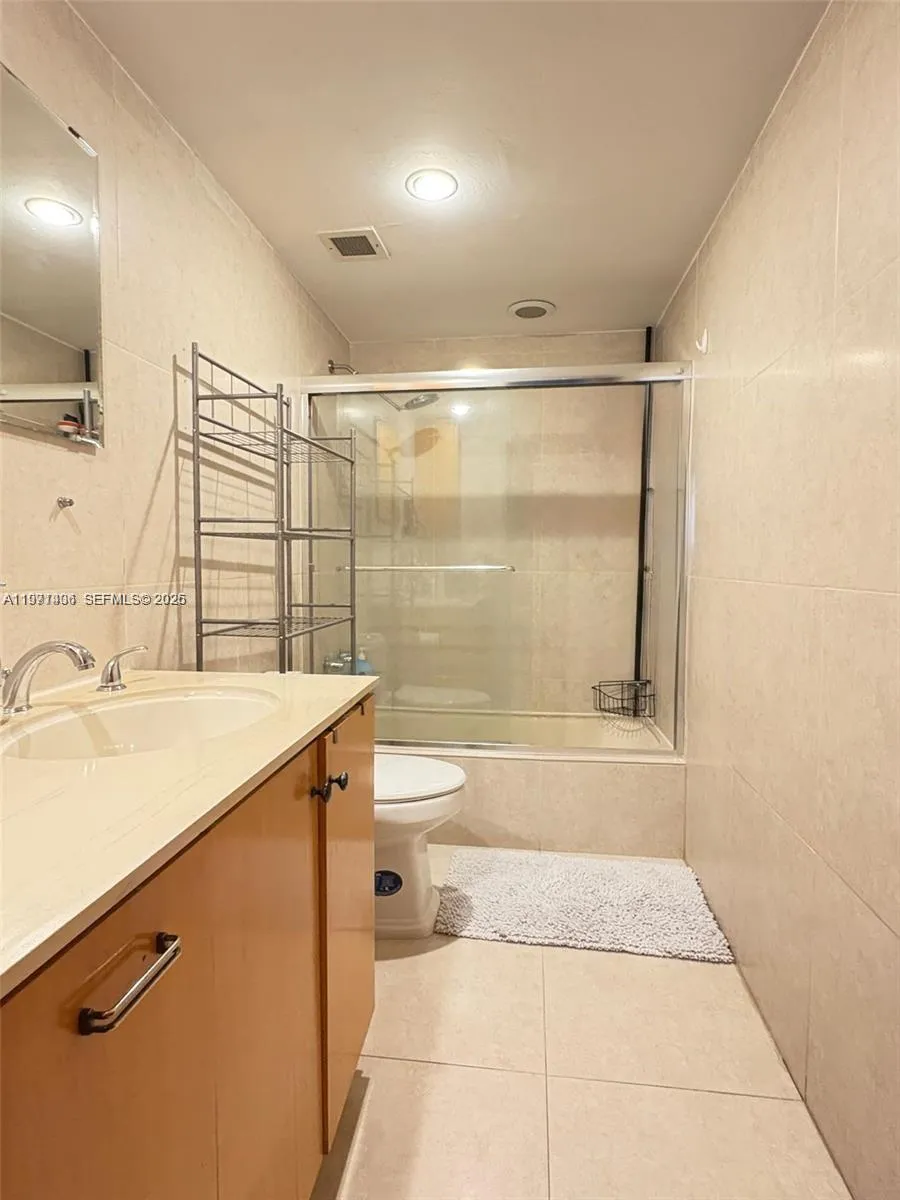 1965 S Ocean Dr #2F Hallandale Beach, FL 33009