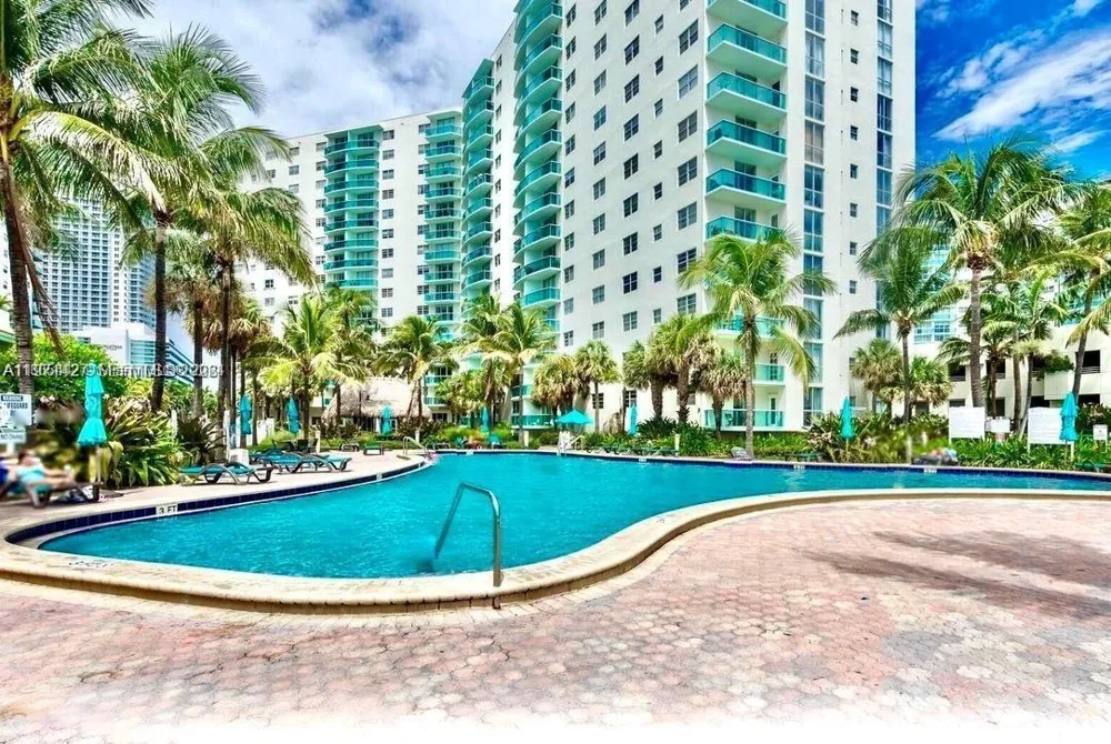 3901 S Ocean Dr #3C Hollywood, FL 33019