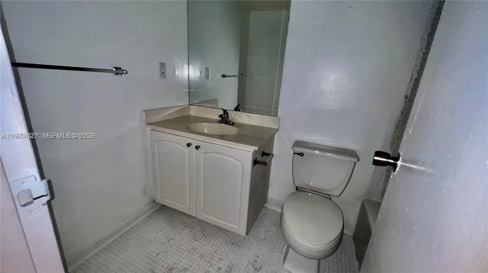 3901 S Ocean Dr #3C Hollywood, FL 33019