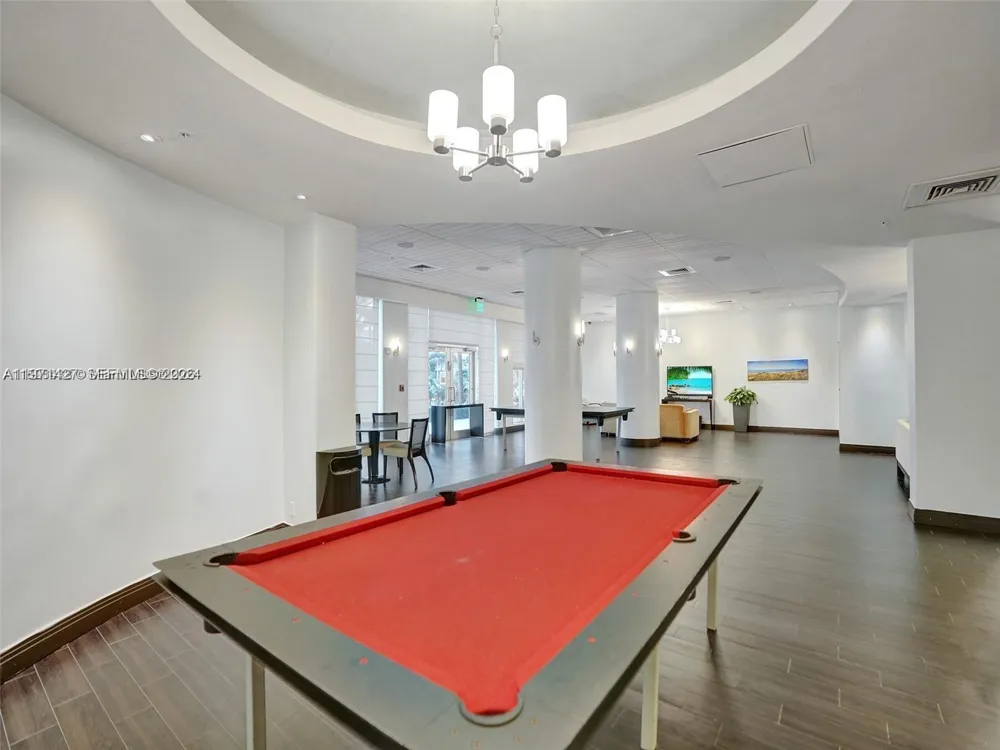 3901 S Ocean Dr #3C Hollywood, FL 33019