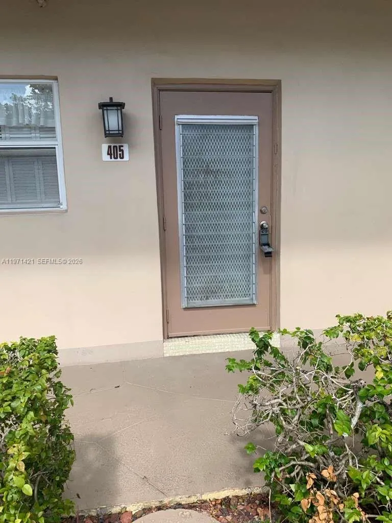 5003 NW 35th St #405 Lauderdale Lakes, FL 33319