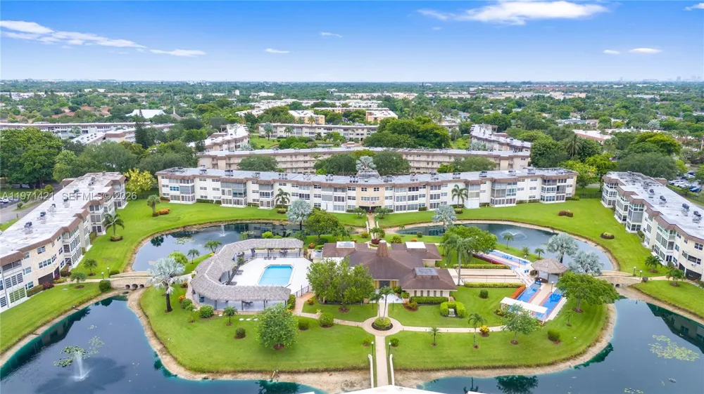 5003 NW 35th St #405 Lauderdale Lakes, FL 33319