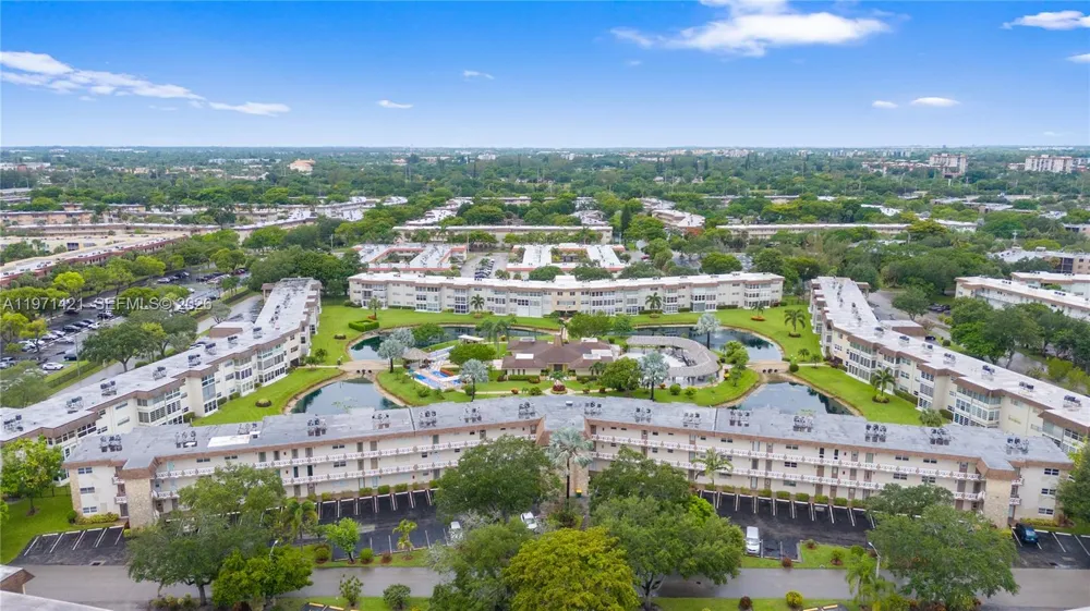 5003 NW 35th St #405 Lauderdale Lakes, FL 33319