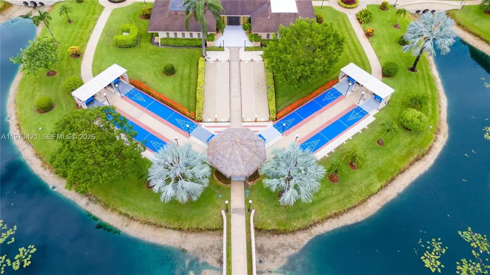 5003 NW 35th St #405 Lauderdale Lakes, FL 33319