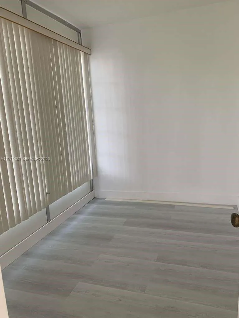 5003 NW 35th St #405 Lauderdale Lakes, FL 33319