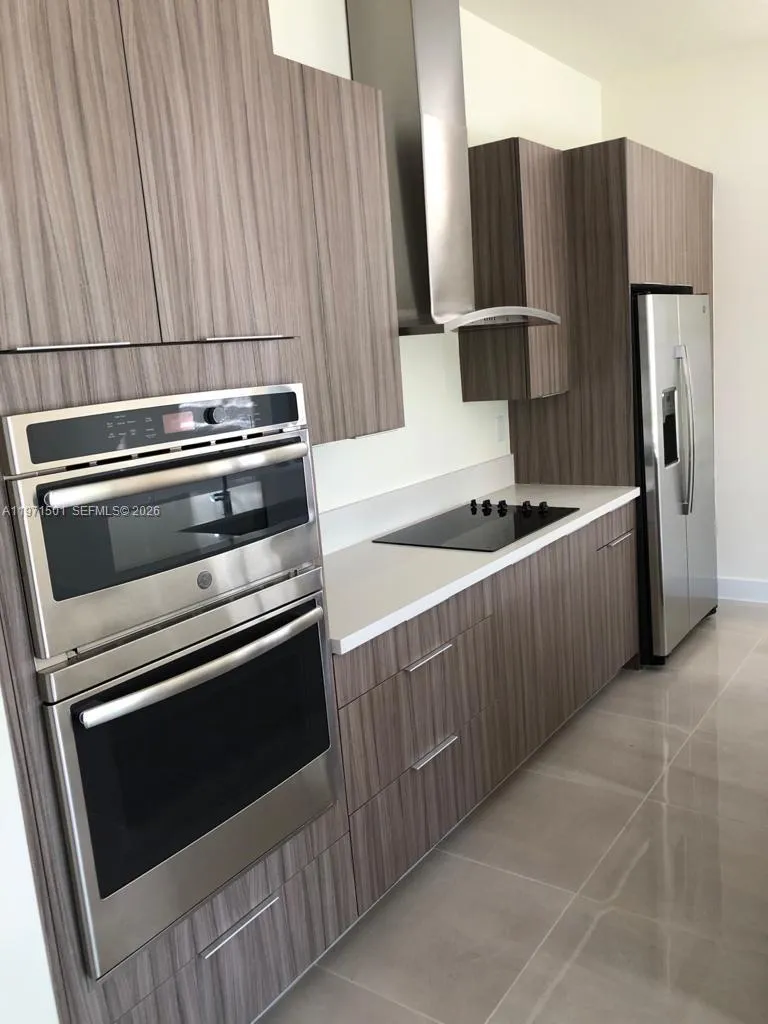 16045 NW 87th Ct Miami Lakes, FL 33018