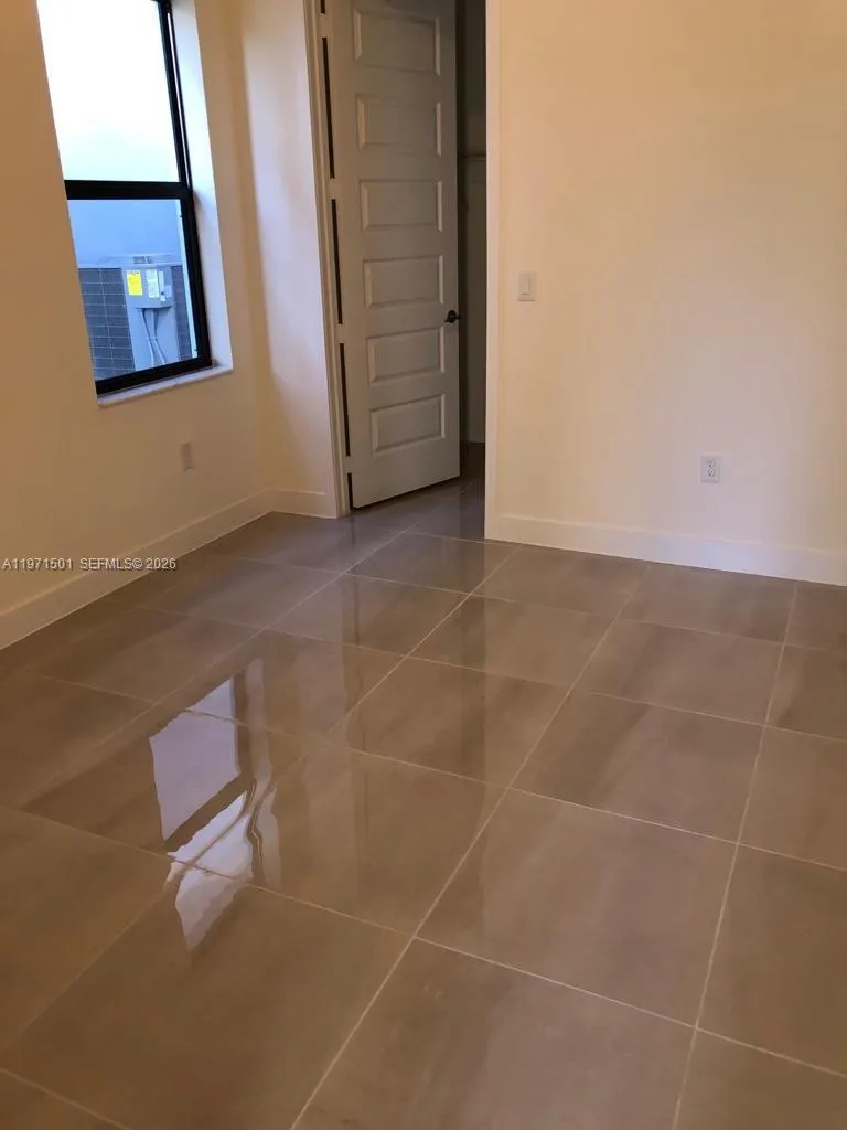 16045 NW 87th Ct Miami Lakes, FL 33018