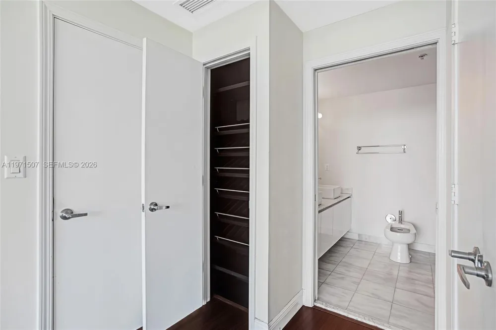 601 NE 36th St #1908 Miami, FL 33137