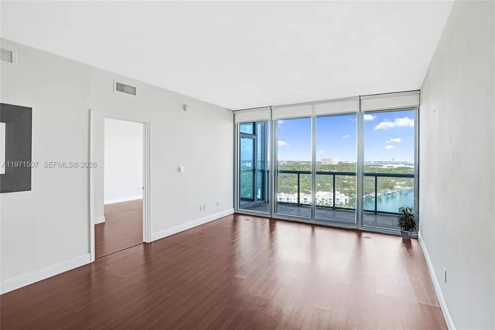 601 NE 36th St #1908 Miami, FL 33137