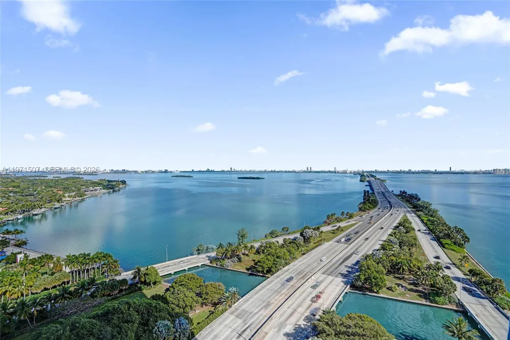 601 NE 36th St #1908 Miami, FL 33137