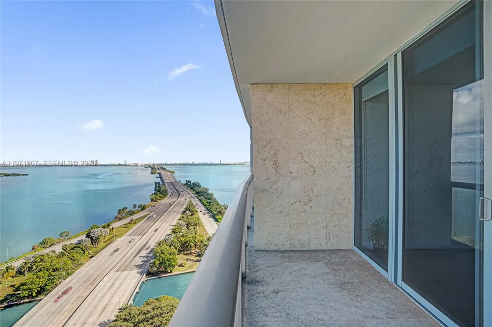 601 NE 36th St #1908 Miami, FL 33137