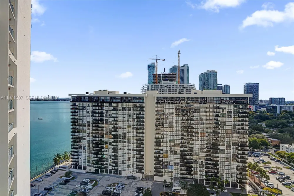 601 NE 36th St #1908 Miami, FL 33137