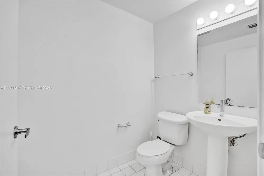 601 NE 36th St #1908 Miami, FL 33137