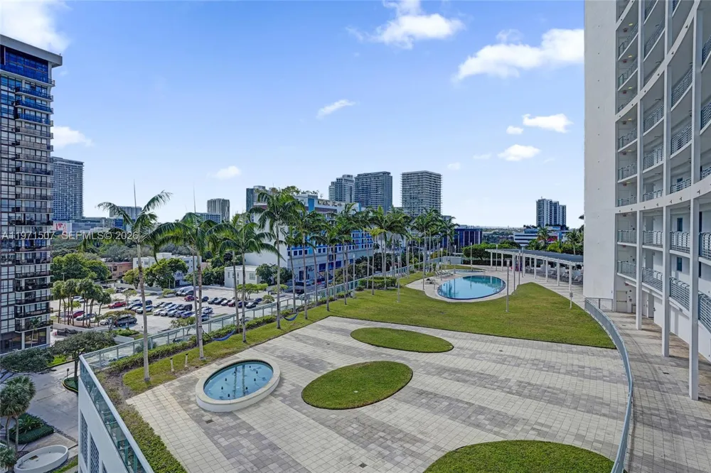 601 NE 36th St #1908 Miami, FL 33137