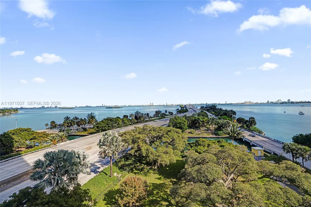 601 NE 36th St #1908 Miami, FL 33137